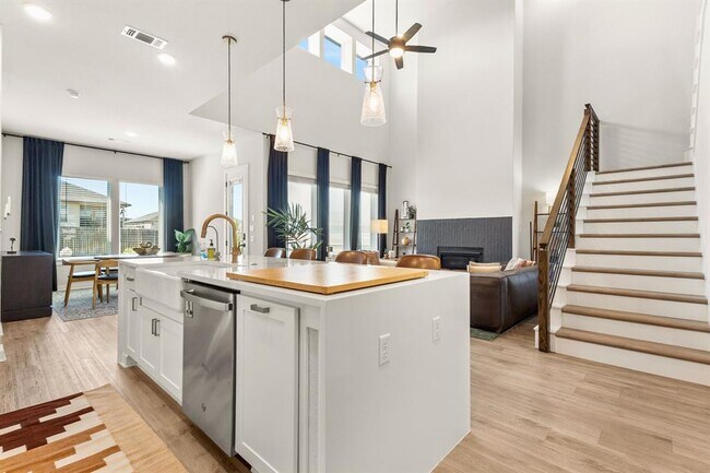 Building Photo - 12600 Purple Prairie Ln