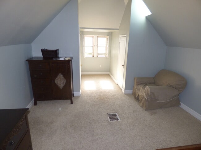 Building Photo - $0 DEPOSIT OPTION. DENVER SQUARE HOME! UPT...