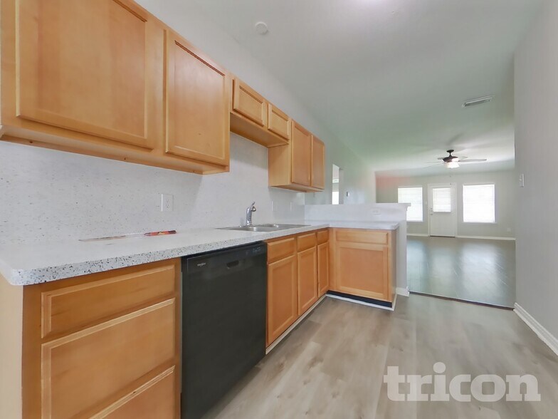 Building Photo - 5008 Asia Ln