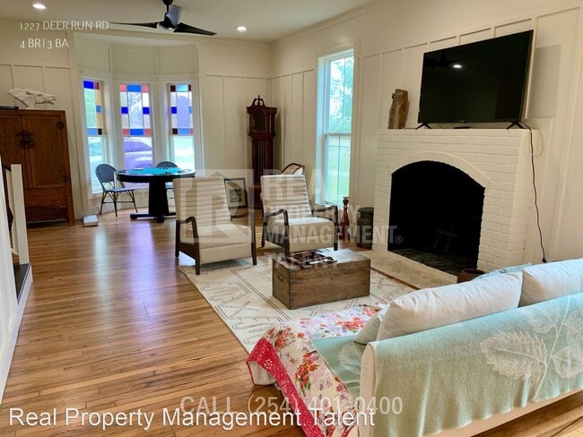 Building Photo - 4 br, 3 bath House - 1227 Deer Run Rd