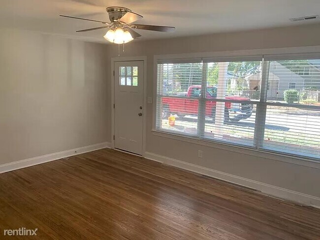Building Photo - 2 br, 1 bath House - 2328 Rozzelles Ferry Rd