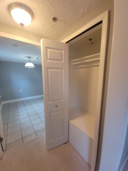 Building Photo - 6026 E Fieldstone Hills Dr
