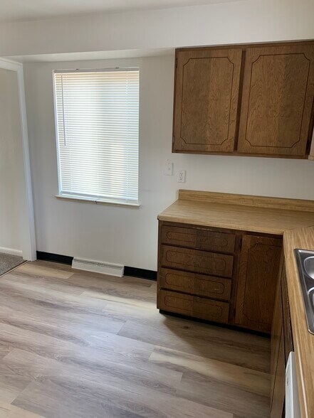 Kitchen - 2439 9th Ave