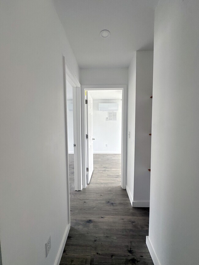 Building Photo - 217 Quince Alley