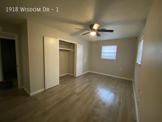 Building Photo - 1918 Wisdom Dr