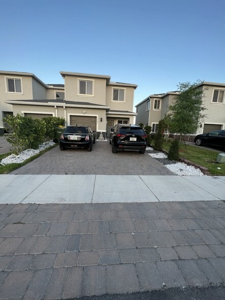 Entrance - 1763 SE 8th Pl