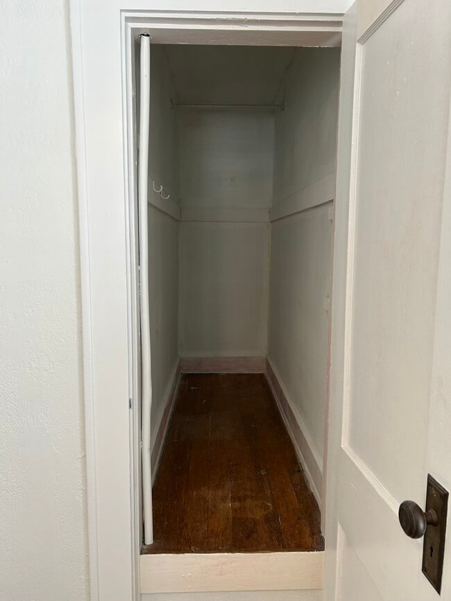 Building Photo - 5107 N College Ave