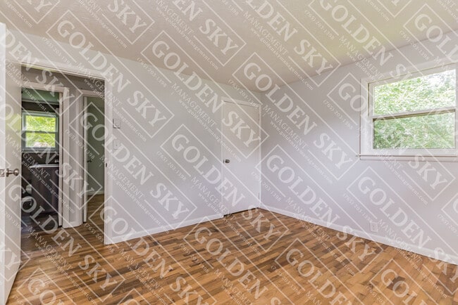 Building Photo - 4305 W Garver Dr