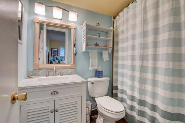 Building Photo - 207 Tropic Isle Dr