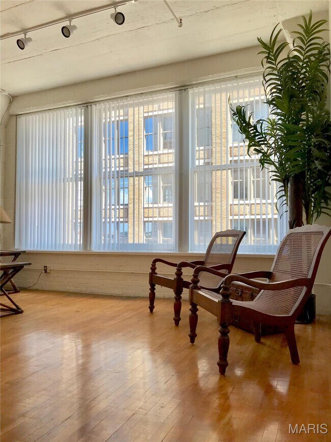 Building Photo - 1709 Washington Ave