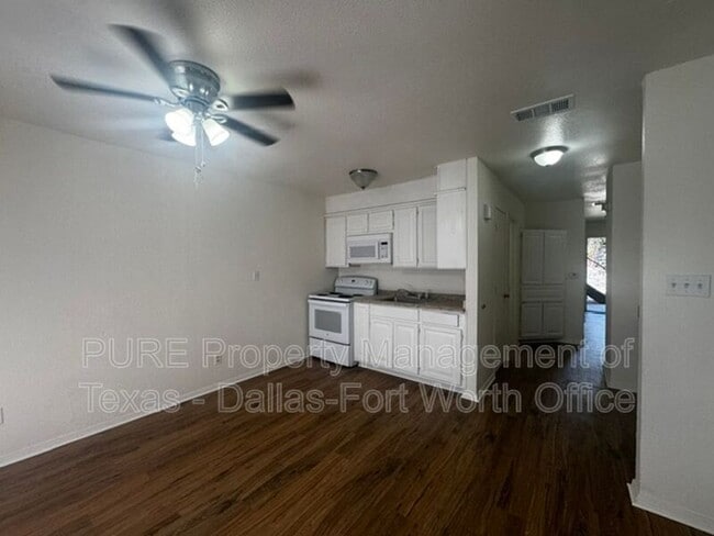 Building Photo - 6321 Kelly Dr