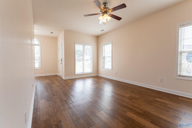 Building Photo - 105 Kaileigh Paige Cir