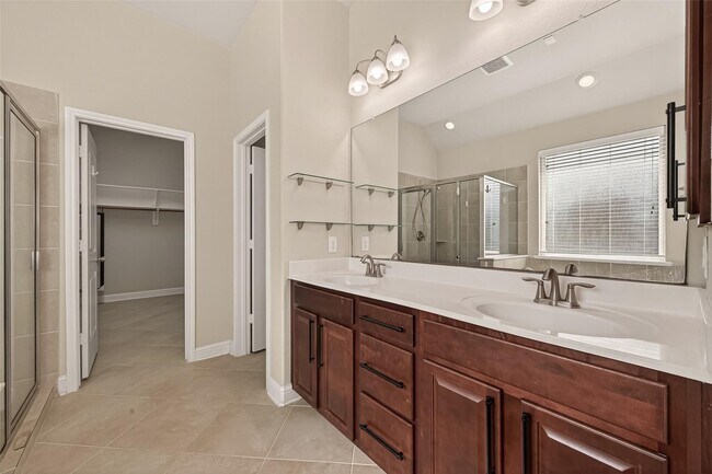 Building Photo - 107 Angel Hollow Ln