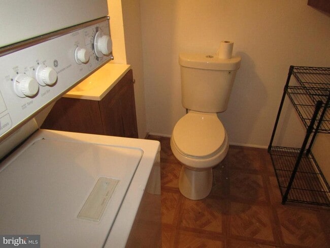 Building Photo - 2522 W Montgomery Ave