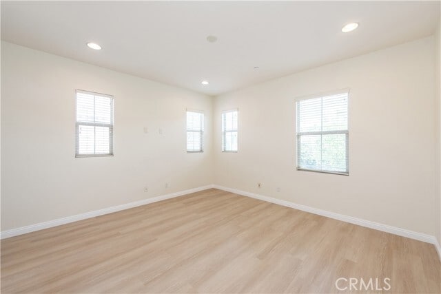 Building Photo - 33 Roycroft