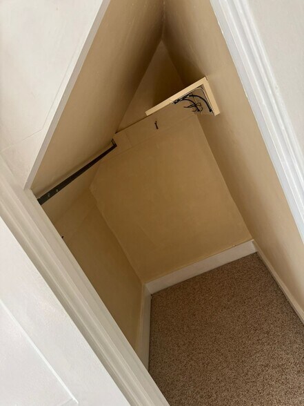 Bedroom closet - 4308 Ridge Rd