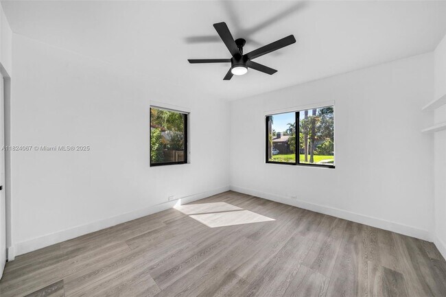 Building Photo - 861 NE 74th St