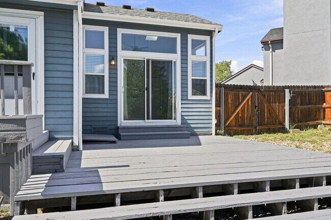Building Photo - 3425 Talcott Terrace