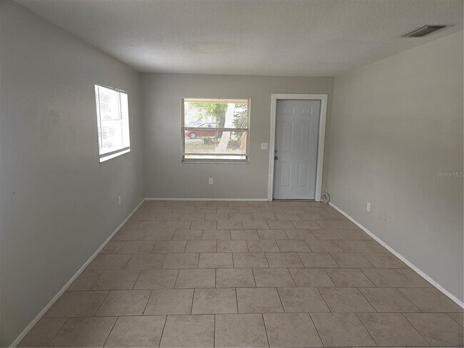 Building Photo - 1741 Trotter Rd