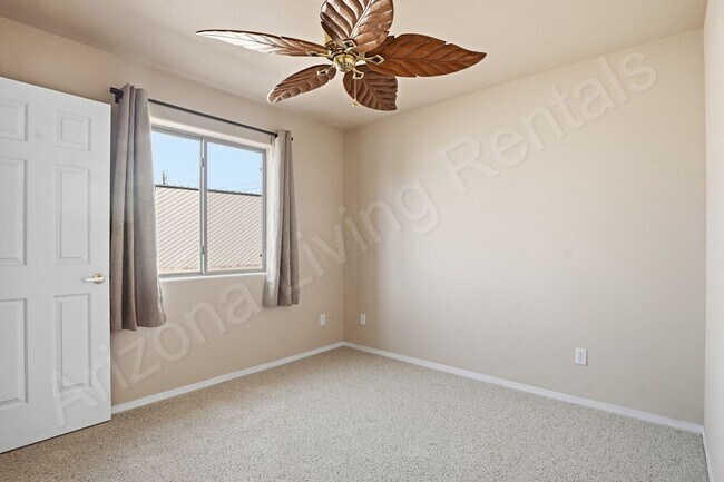 Building Photo - 3330 Tomahawk Dr