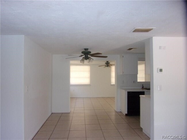 Building Photo - 28 N Davis St