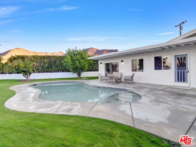 Building Photo - 39390 Marietta Cir