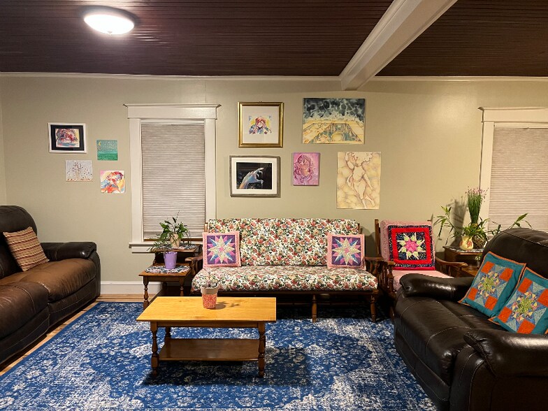 Building Photo - 1087 N Hoosac Rd