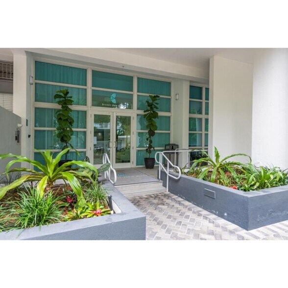 Building Photo - 1723 SW 23rd St