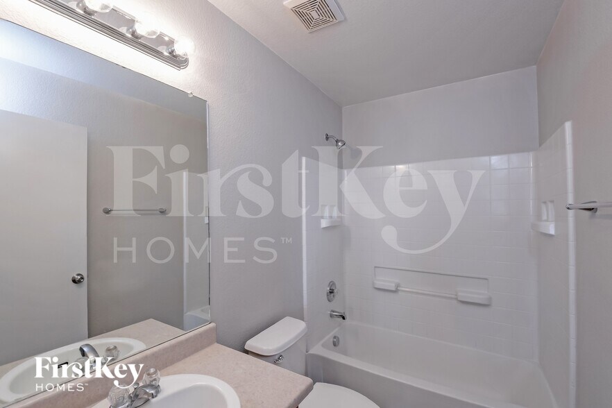 Building Photo - 5592 Jebel Ct