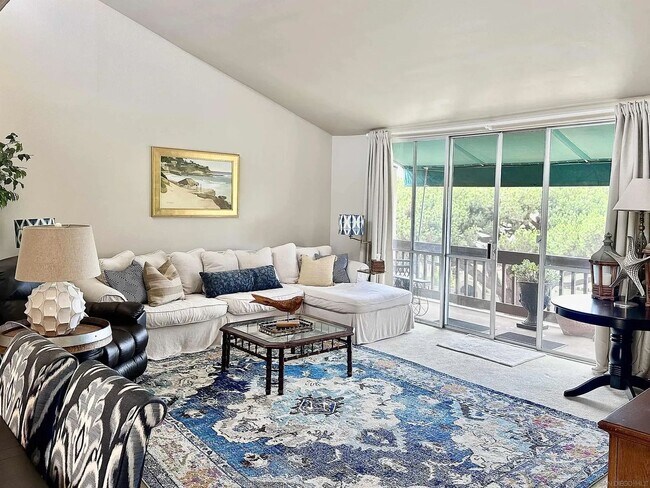 Building Photo - JUST BLOCKS TO THE BEAUTIFUL WIND AND SEA BEACHES!