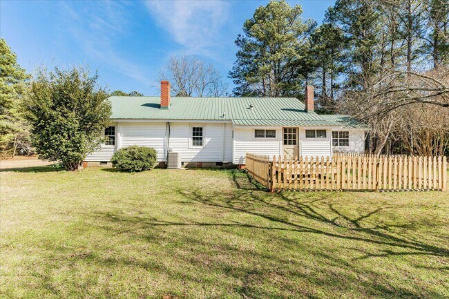 Building Photo - 3204 Ray Owens Rd