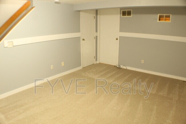 Building Photo - 4968 Silver Bow Dr