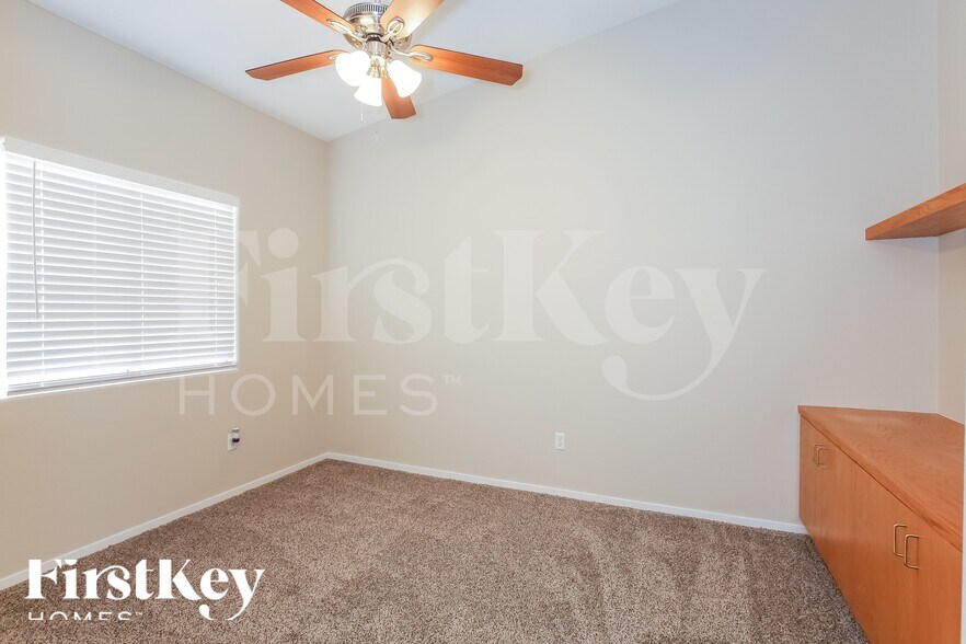 Building Photo - 7625 Burning Falls Dr