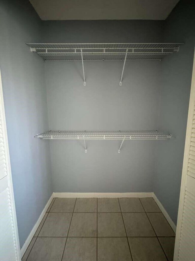 Building Photo - 10324 Boca Bend W