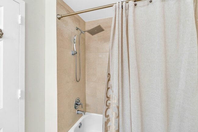 Building Photo - 100 Old Palisade Rd