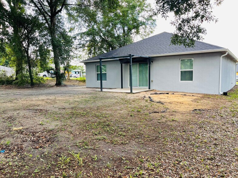 Building Photo - 1600 Mayaro Ct