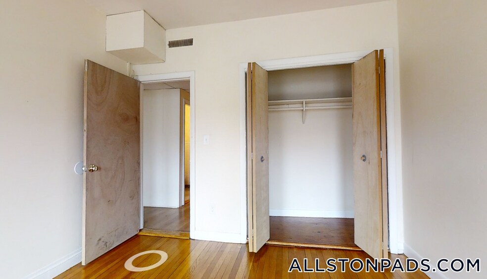 Building Photo - 1131 Commonwealth Ave