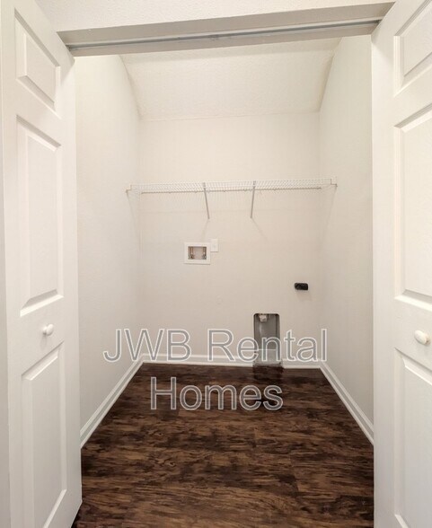 Building Photo - 1459 Lawrence Pl