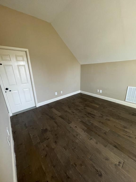 Building Photo - 1570 Gray Hill Ct