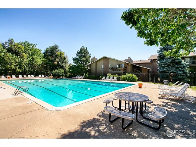 Building Photo - North Boulder Top Floor Condo