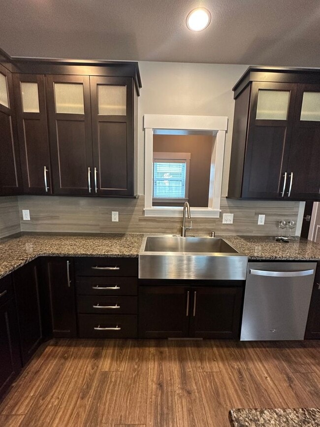 Building Photo - 4 Bedroom, 3 1/2 Bathroom House in Josephine Crossing Subdivision