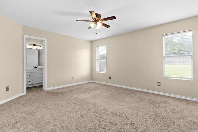 Building Photo - 4604 Greyhound Dr
