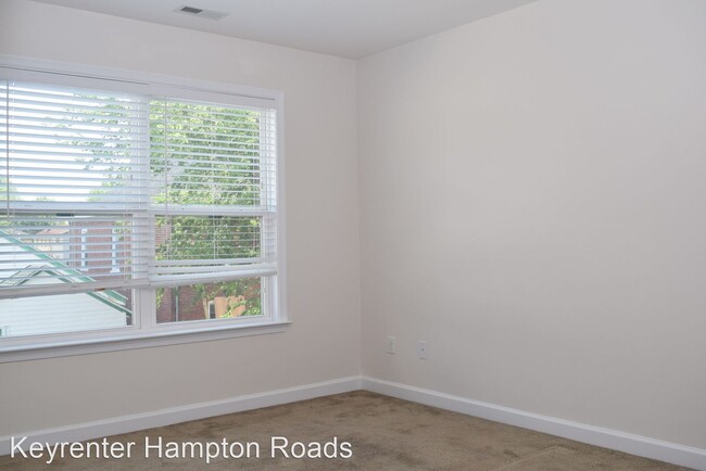 Building Photo - 4 br, 3.5 bath House - 1459 W 43rd Street