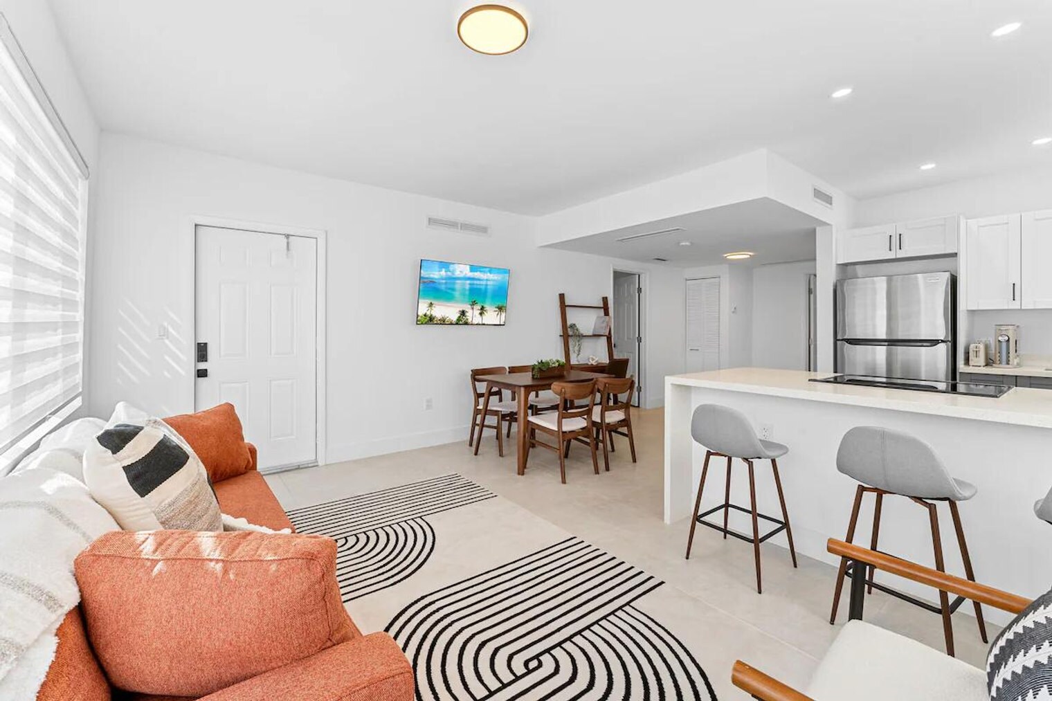 Building Photo - 302 SW 12th Ave