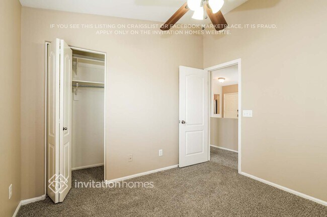 Building Photo - 423 W Corriente Ct