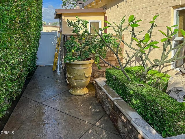 Building Photo - 1140 Cornwall Ln