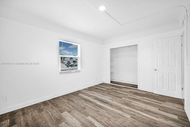 Building Photo - 4109 SW 23rd St