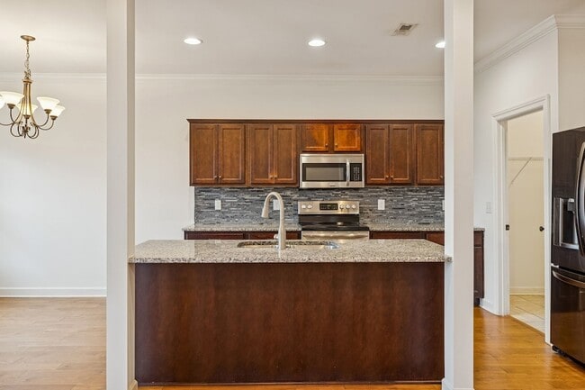 Building Photo - 2912 Butterfly Bend