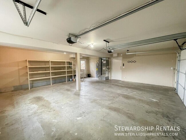 Building Photo - 3620 SE 36th Cir