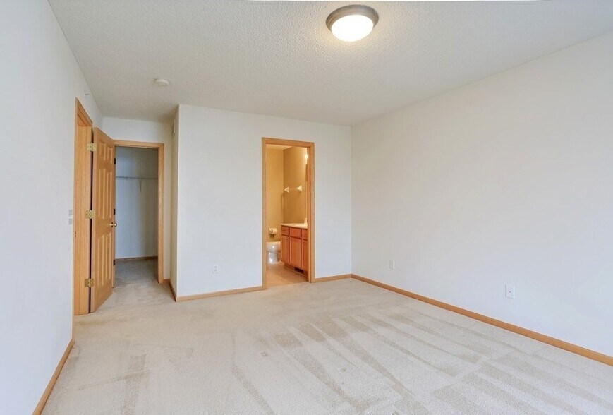 Building Photo - 17872 66th Ave N